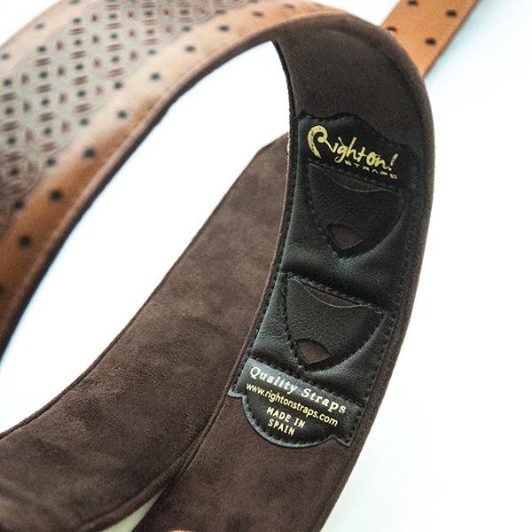 Фото Ремень для гитары, кожа, вырезанный узор, Alhambra 9.516