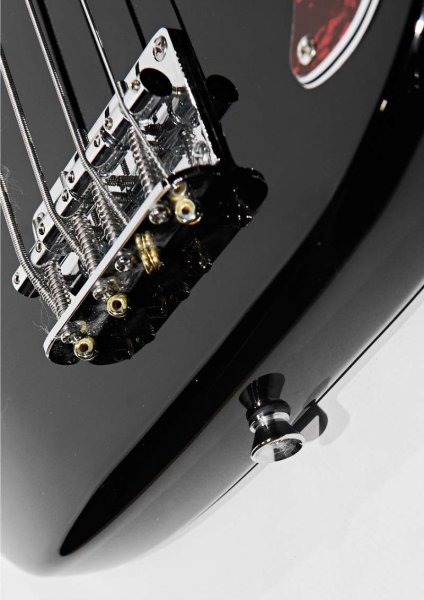 Фото Бас-гитара Voltone BB-04 Black