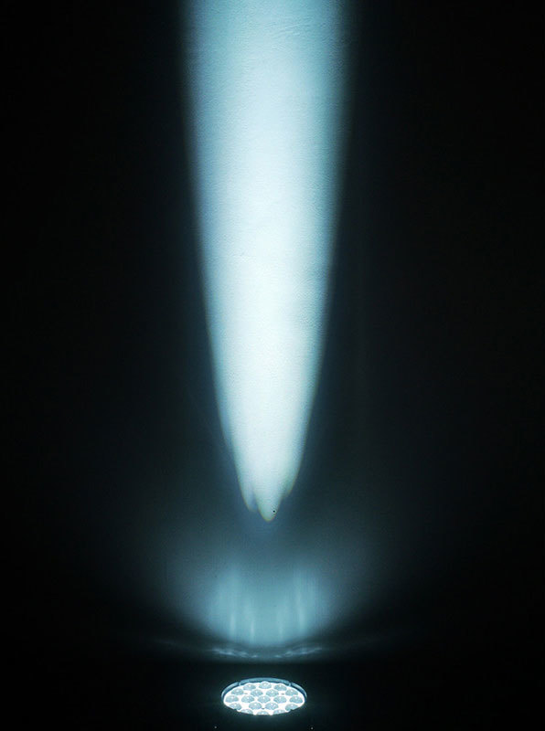 Фото Прожектор полного движения ROSS ENIGMA 1915Z RGBW