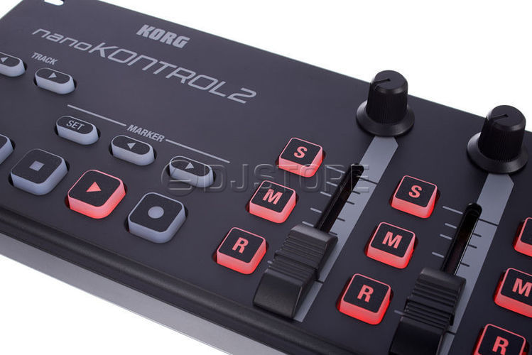 Фото KORG NANOKONTROL2-BK портативный USB-MIDI-контроллер, цвет черный