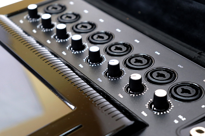 Фото Микшерный пульт S-Track Hippo D1608