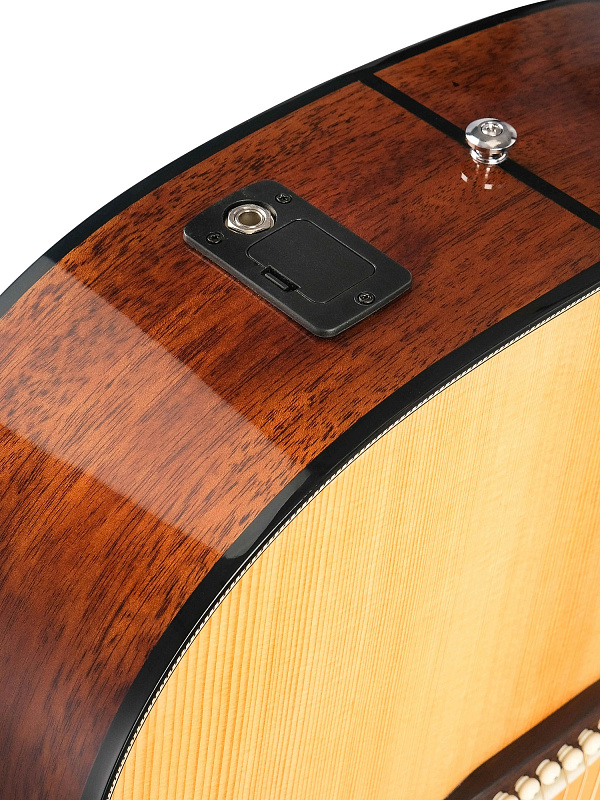 Фото Электроакустическая гитара Shadow D-ME