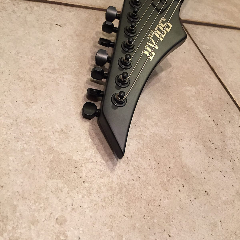 Фото Электрогитара Solar Guitars E2.7C