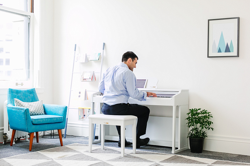 Фото The ONE piano white