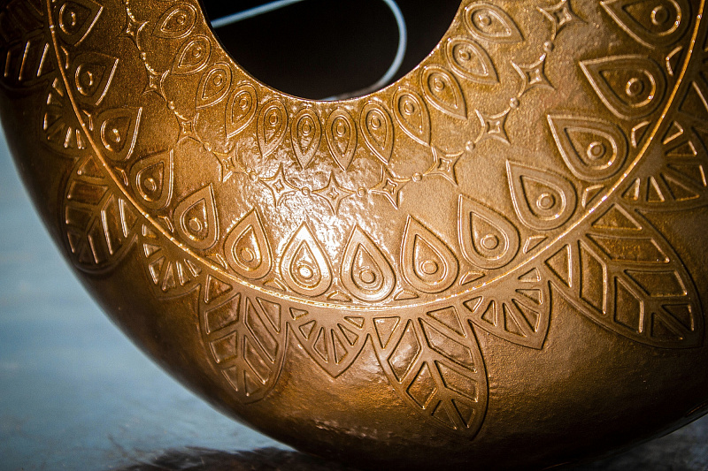 Фото KSY.30.C.e6 Глюкофон 30см, гравировка «Ноты», полукруглые лепестки, Ля-минор, Kosmosky