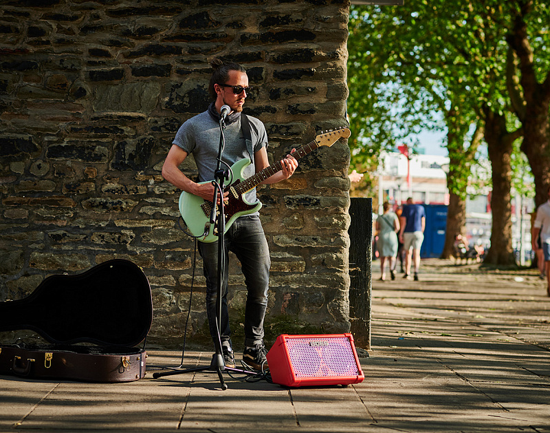 Фото Комбоусилитель для электрогитар BOSS CUBE-ST2