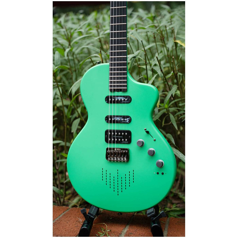 Фото Электрогитара смарт NEBULA SEEKER Mint Green