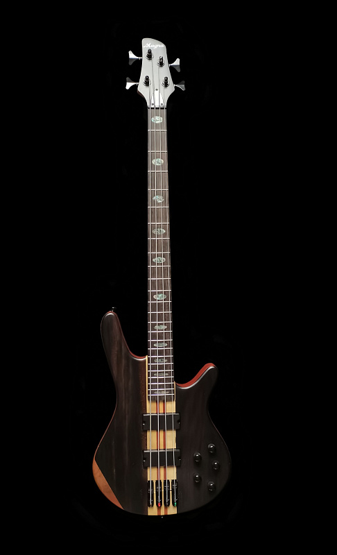 Фото Бас-гитара Magna B2204-WG