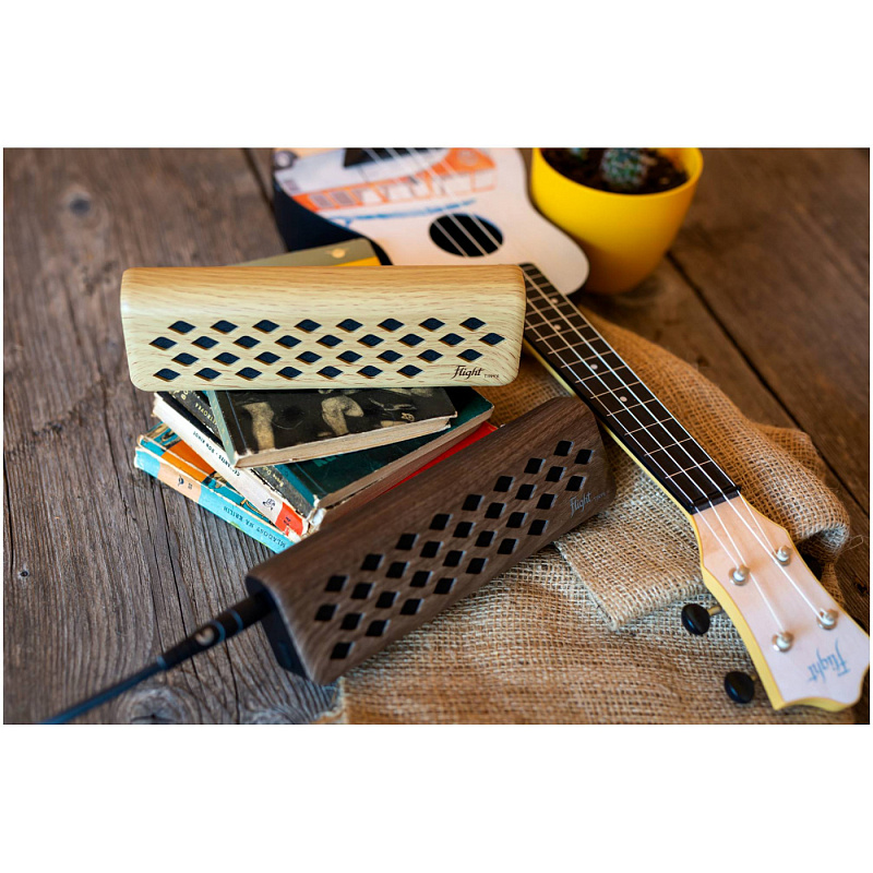 Фото FLIGHT Tiny 6 Walnut - Комбоусилитель для укулеле Флайт